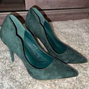 Velvet green heels